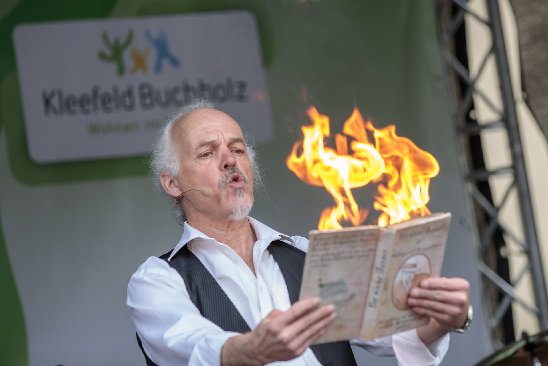 Zauberer Yandaal auf dem Mieterfest