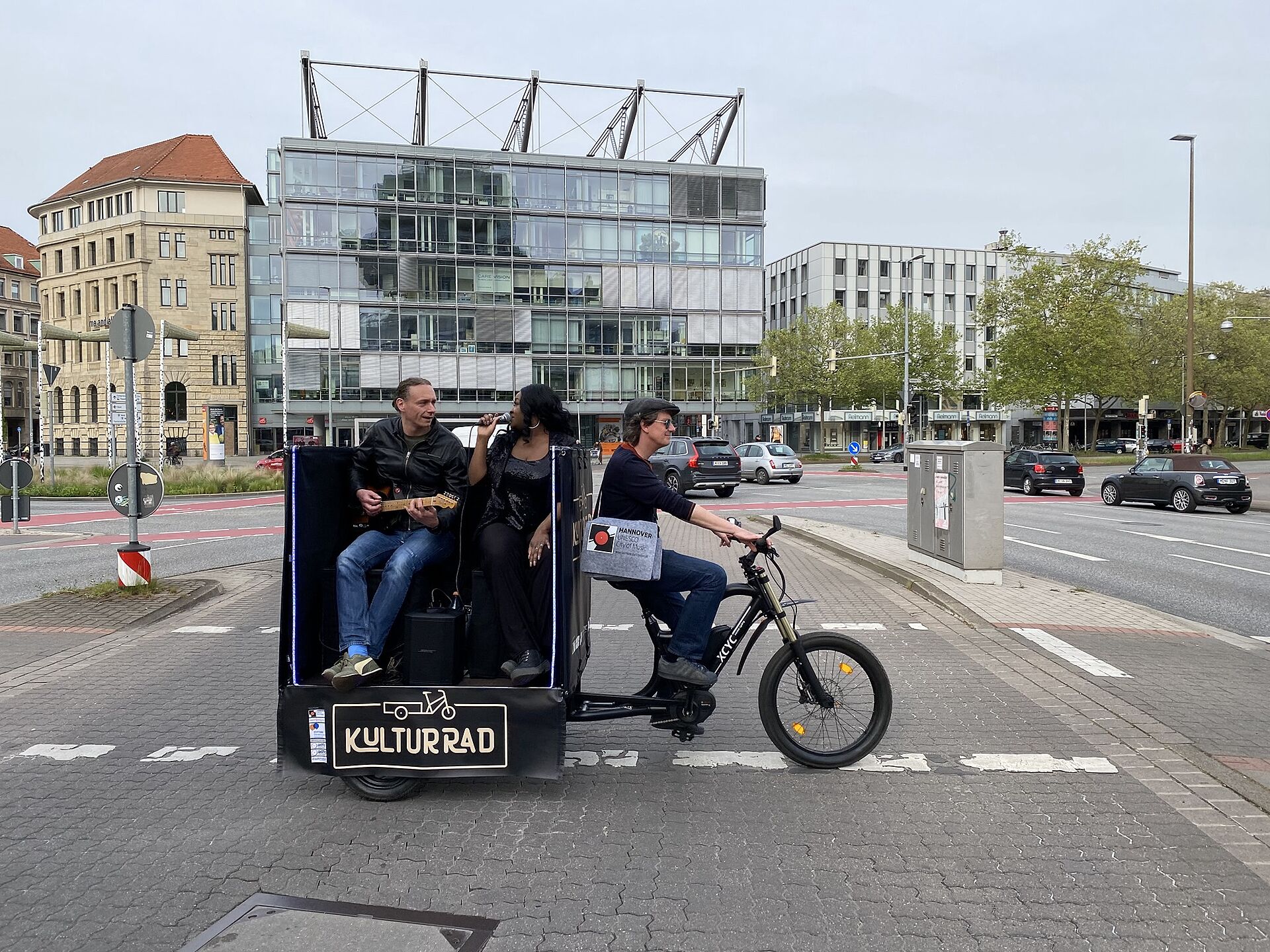 Foto vom Kulturrad mit Sängerin Alicia