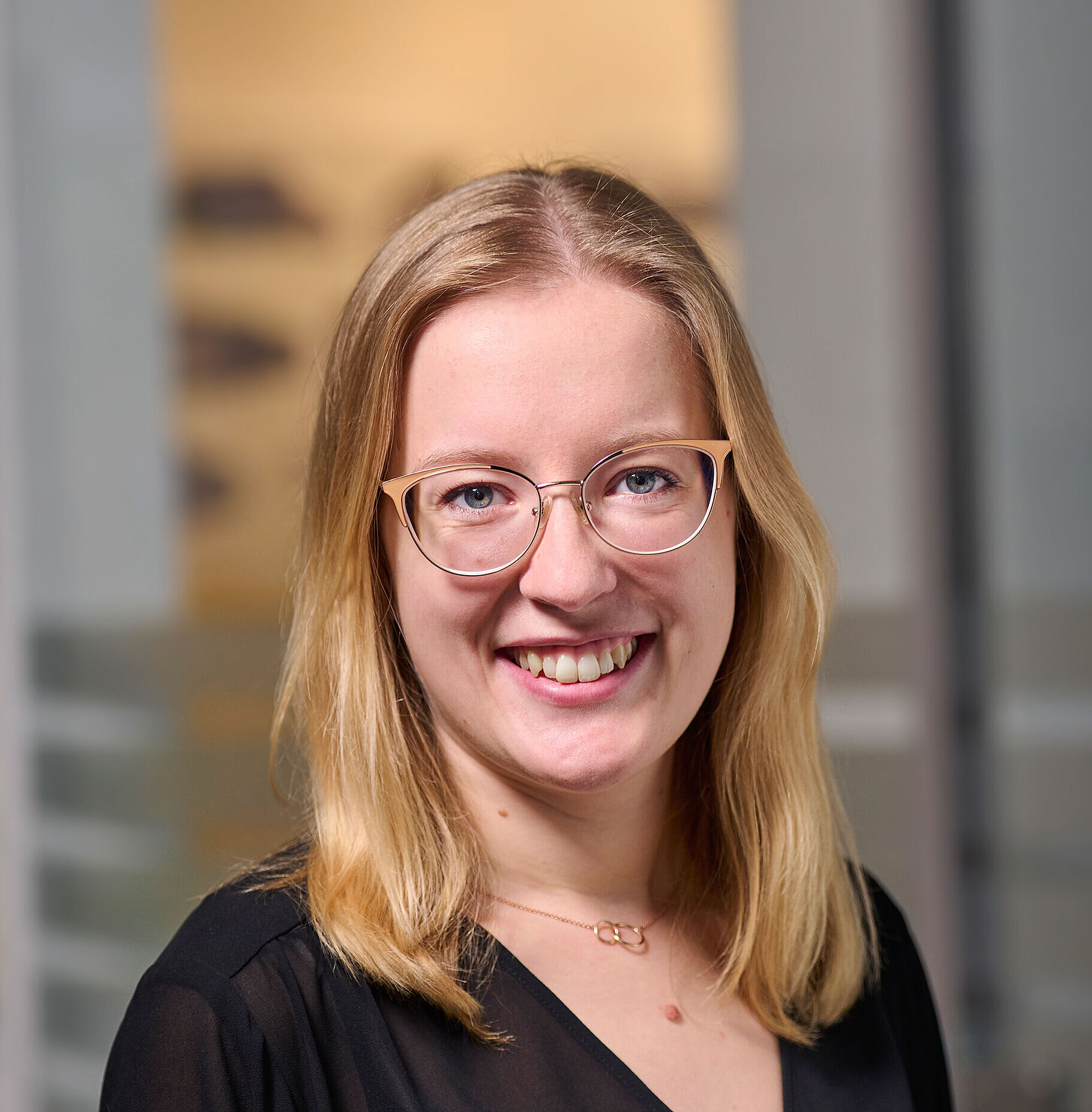 Frau Raeche (B. SC.)